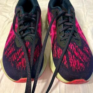 ASICS nova blast3 size 8